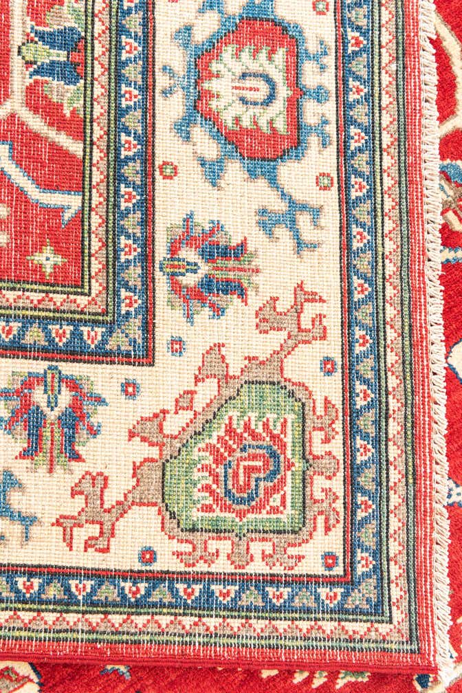 5' 8 x 7' 9 Hand Knotted Kazak Rug