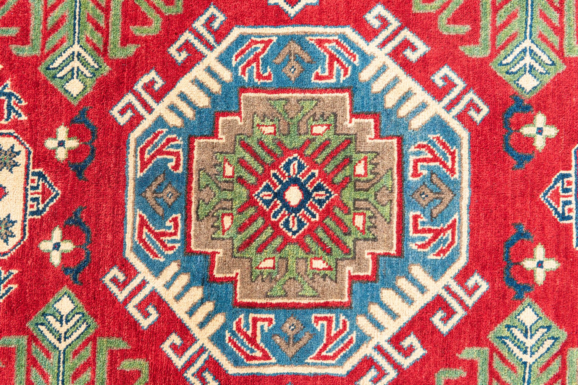 165cm x 235cm anudado a mano Kazak Alfombra