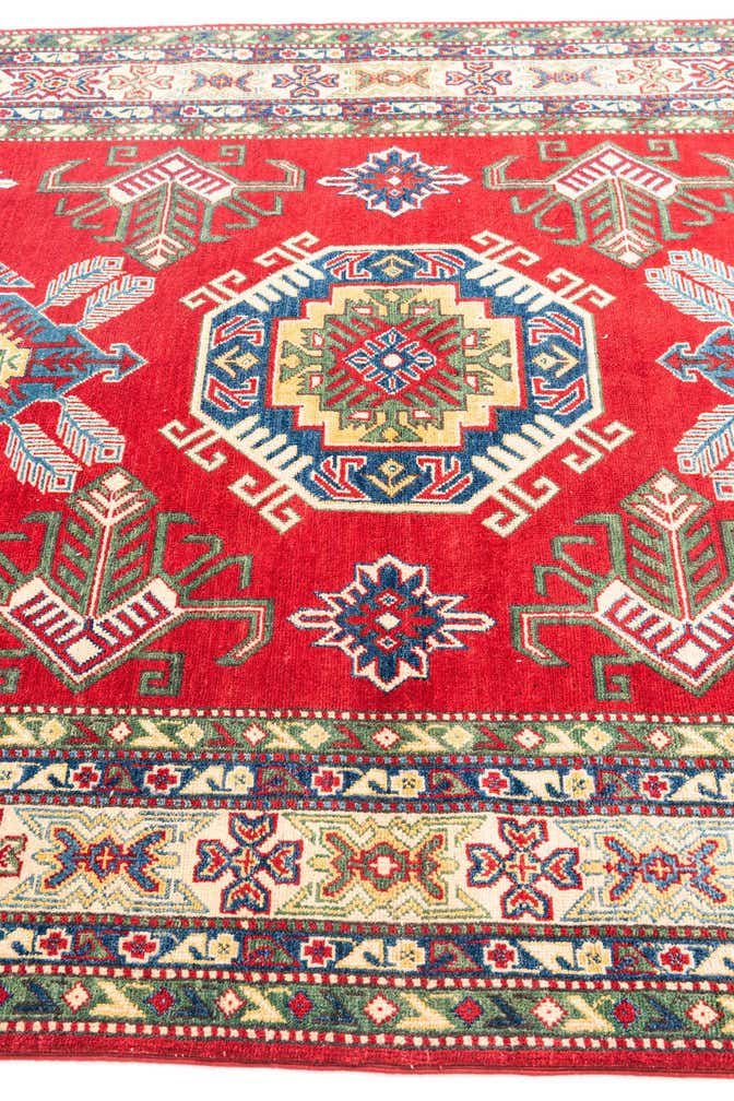 5' 9 x 8' Hand Knotted Kazak Rug