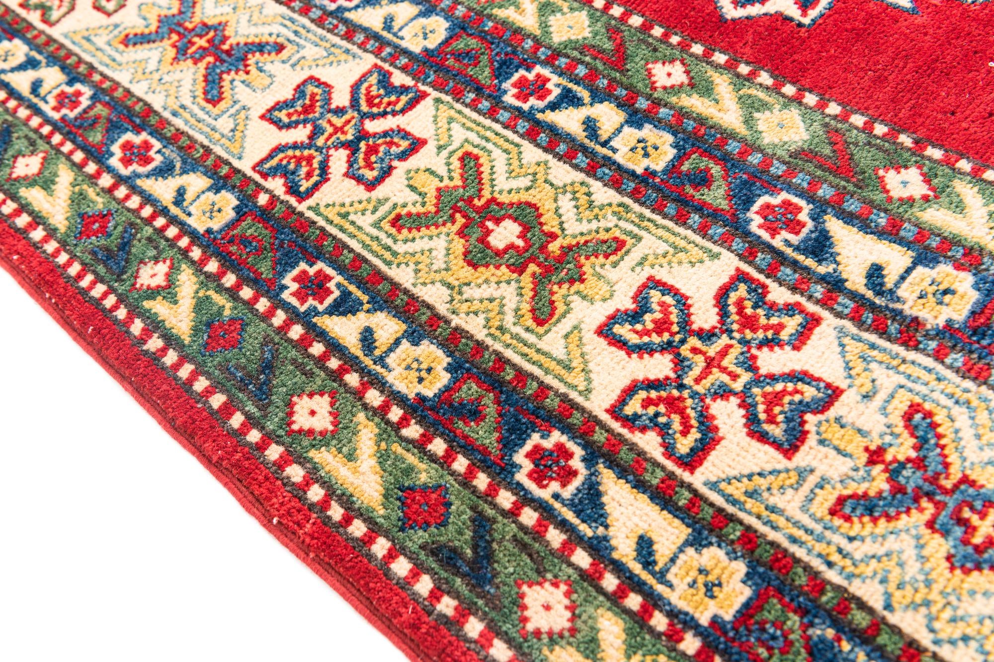 5' 9 x 8' Hand Knotted Kazak Rug