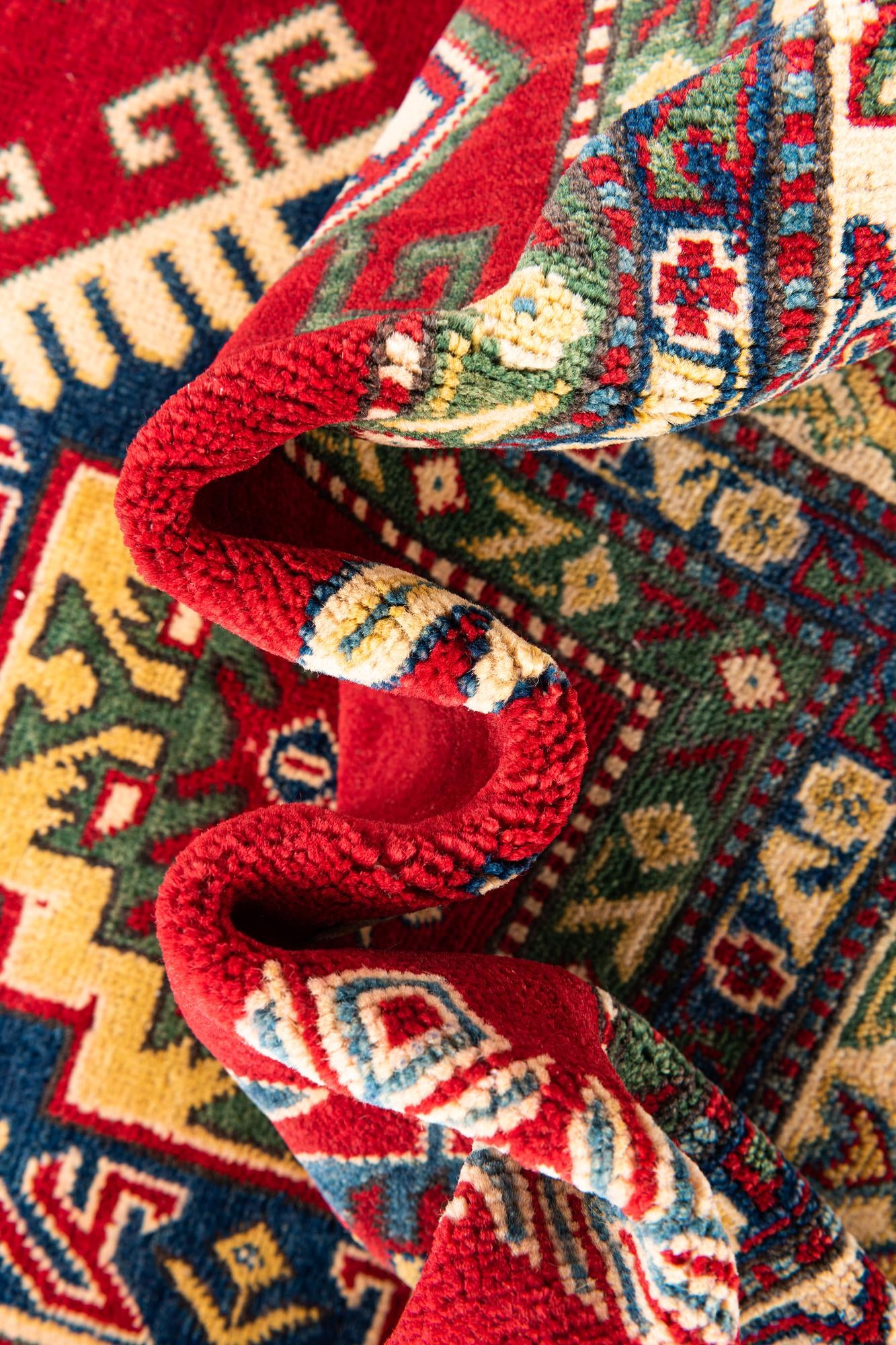 5' 9 x 8' Hand Knotted Kazak Rug