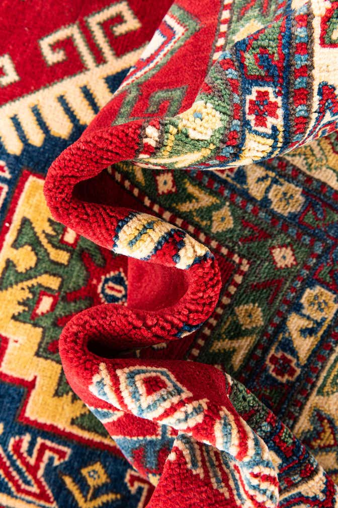 5' 9 x 8' Hand Knotted Kazak Rug