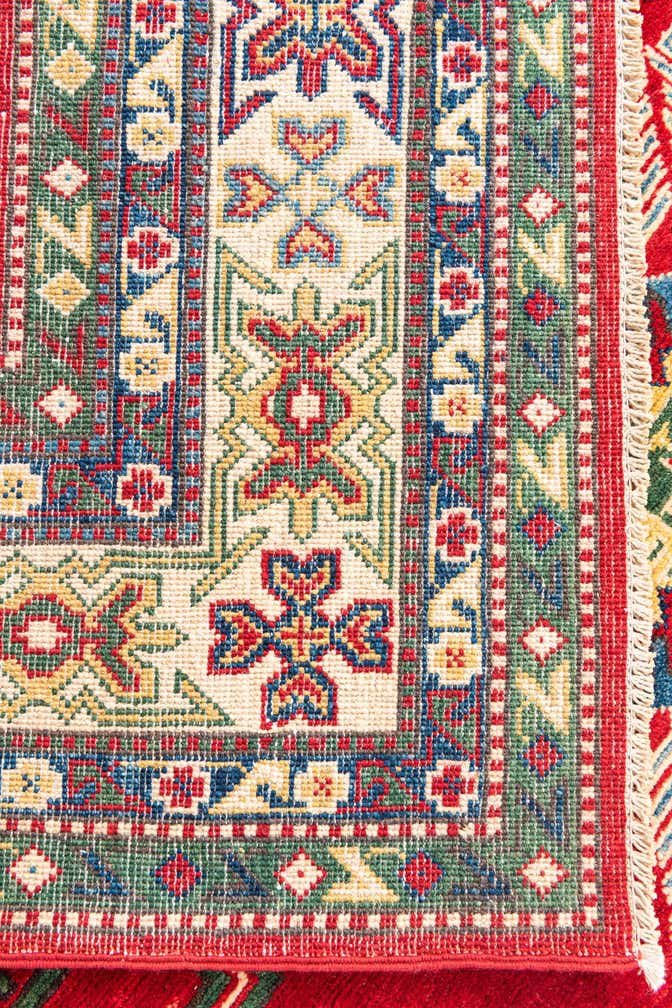 5' 9 x 8' Hand Knotted Kazak Rug