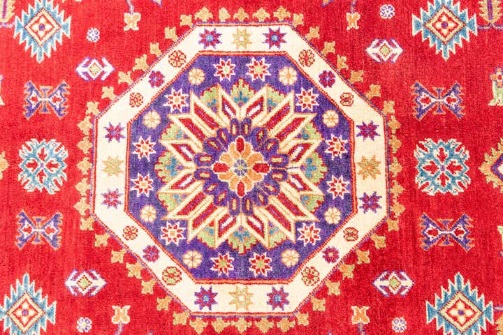 5' 9 x 7' 10 Hand Knotted Kazak Rug