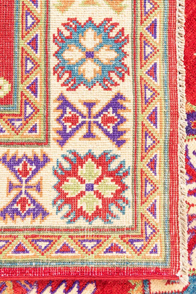 5' 9 x 7' 10 Hand Knotted Kazak Rug