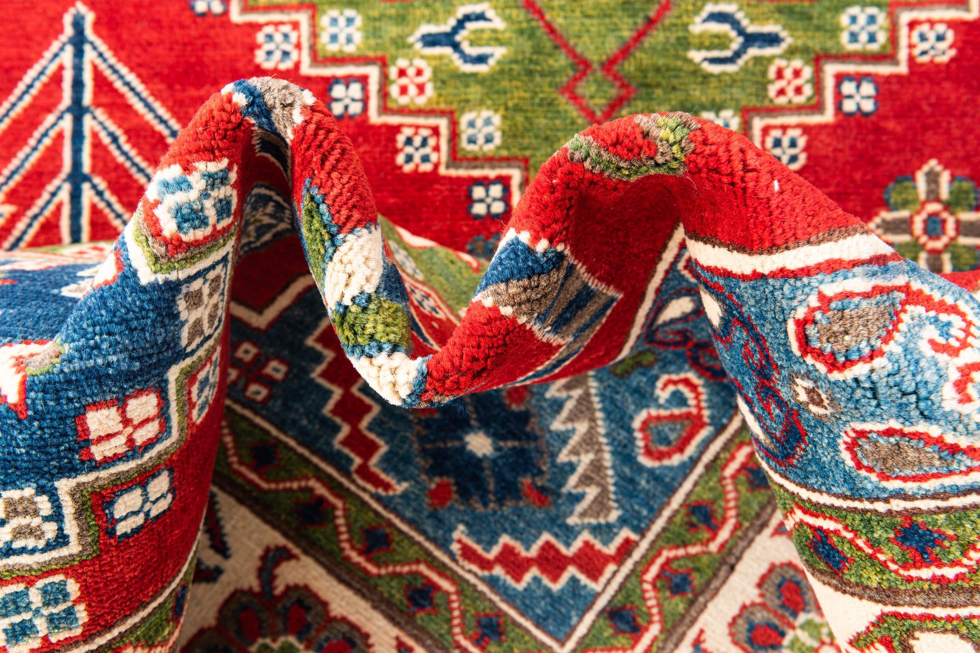 5' 5 x 7' 10 Hand Knotted Kazak Rug