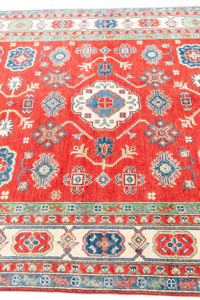 5' 7 x 8' Hand Knotted Kazak Rug
