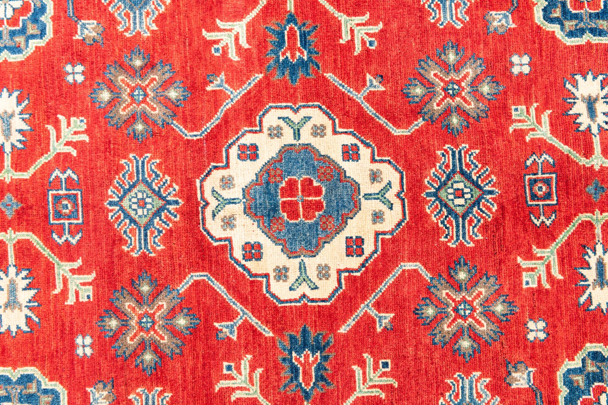 5' 7 x 8' Hand Knotted Kazak Rug