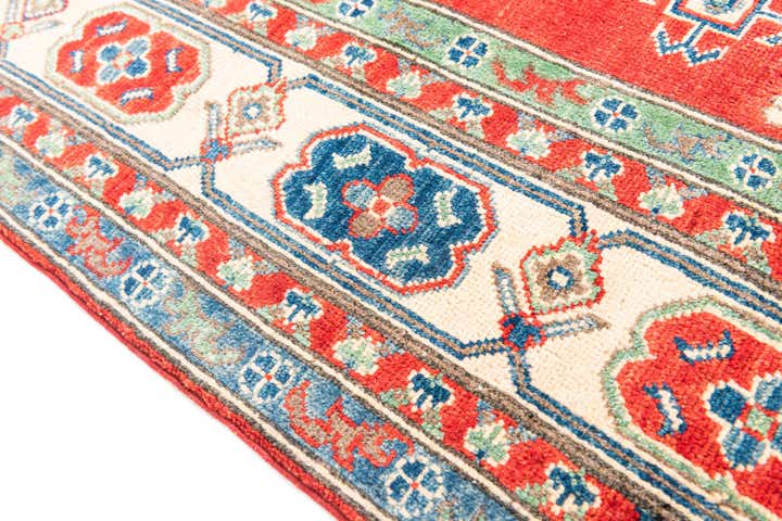 5' 7 x 8' Hand Knotted Kazak Rug