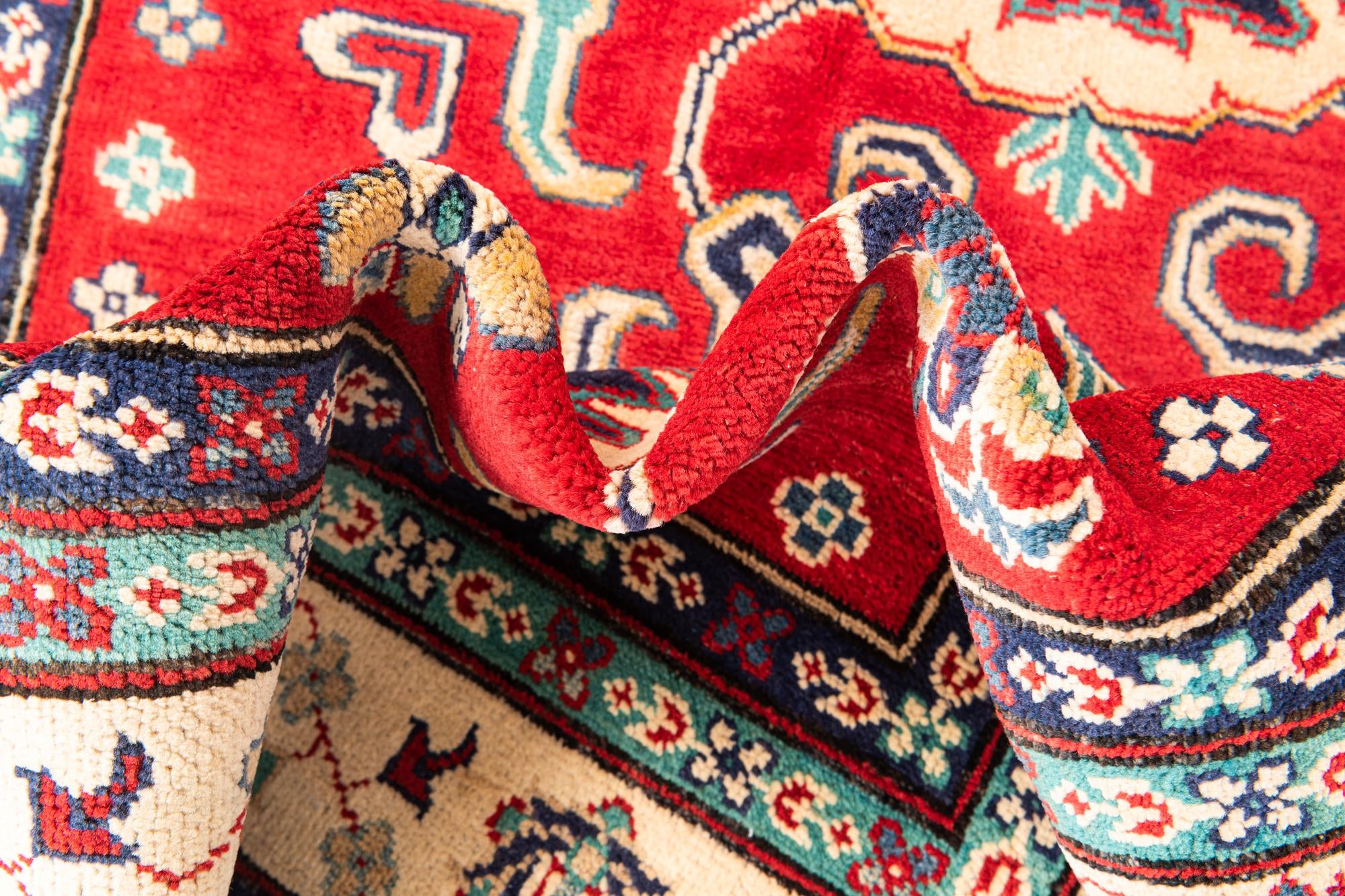 5' 2 x 6' 9 Hand Knotted Kazak Rug