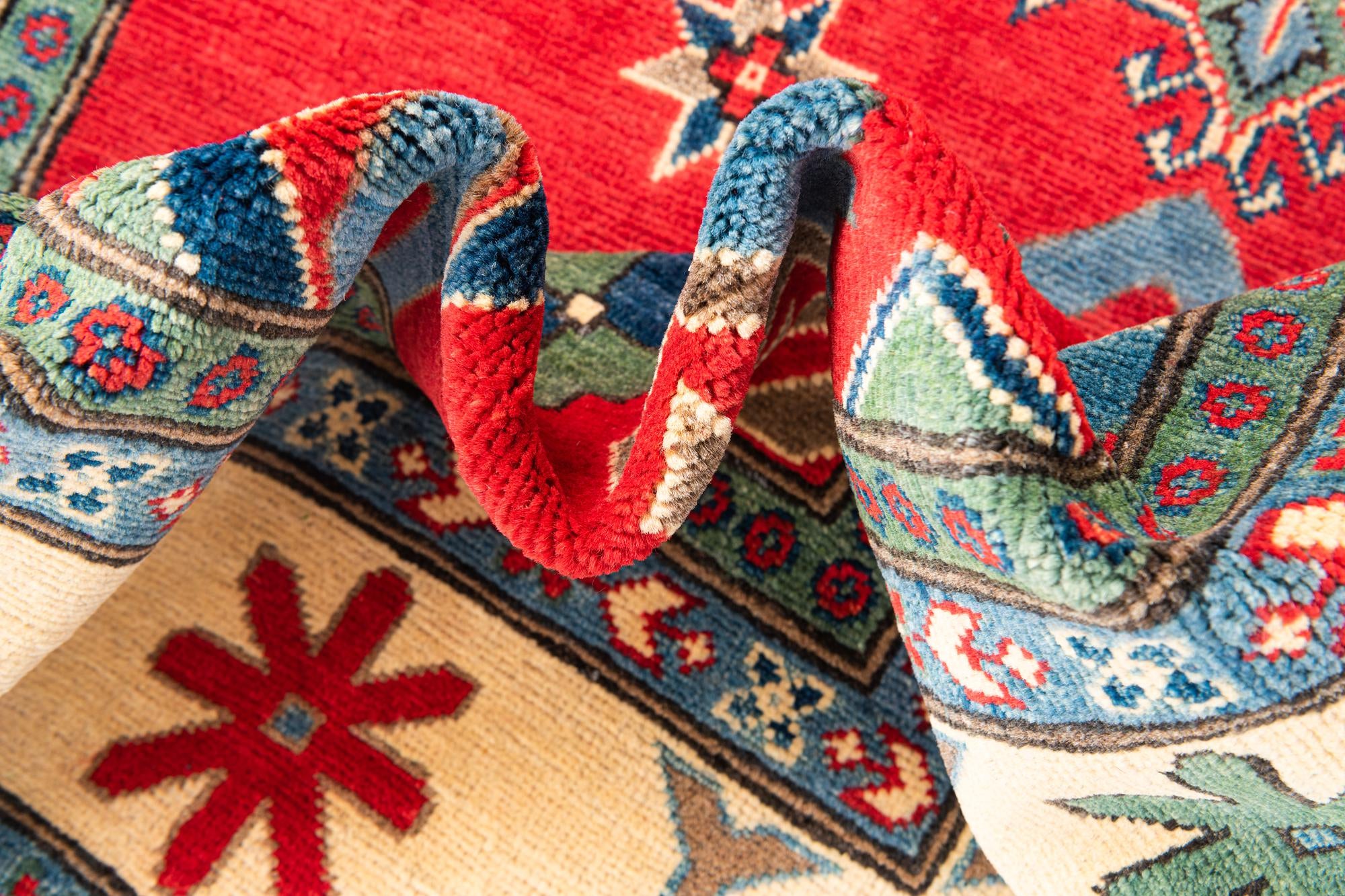 4' 9 x 6' 7 Hand Knotted Kazak Rug