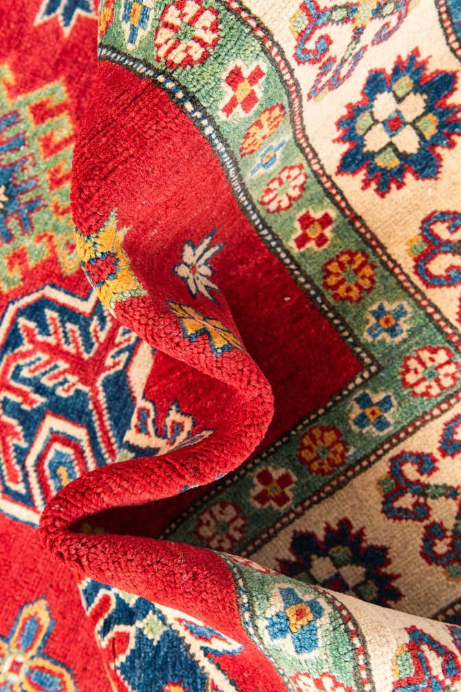 5' 4 x 6' 6 Hand Knotted Kazak Rug