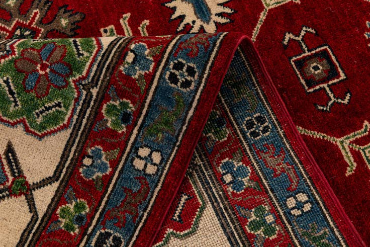 Detail image of 6' 8 x 9' 9 Hand Knotted Kazak Rug