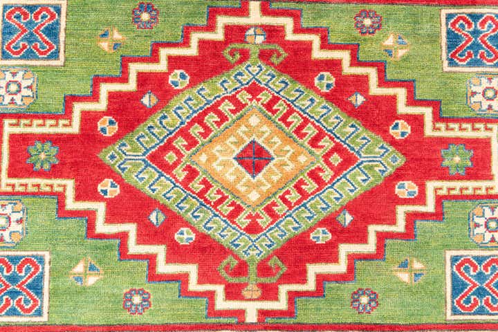 6' x 9' Hand Knotted Kazak Rug