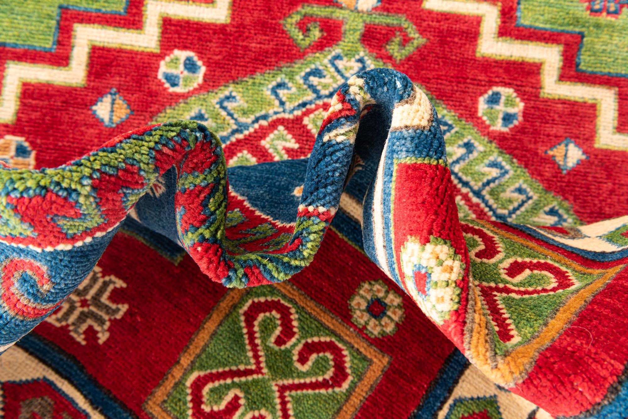 6' x 9' Hand Knotted Kazak Rug