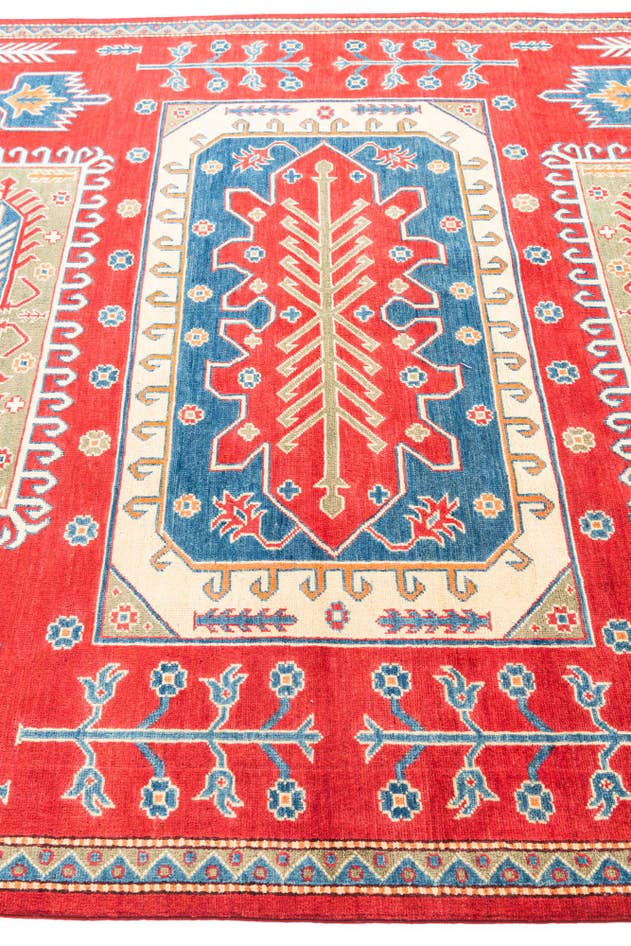 Detail image of 6' 8 x 9' 10 Hand Knotted Kazak Rug