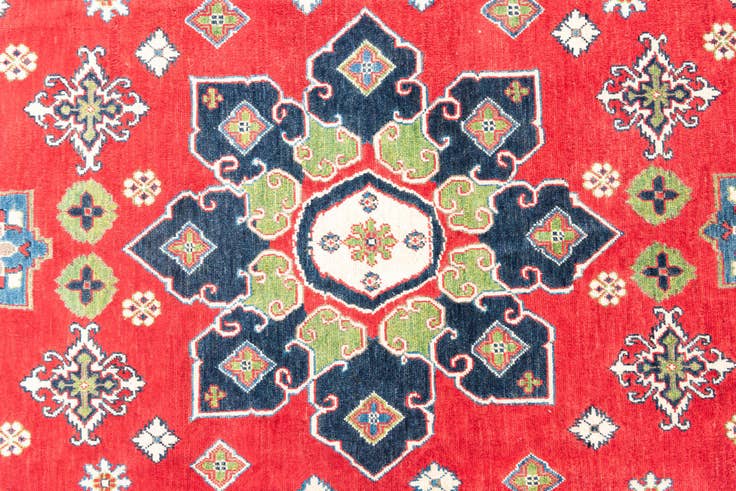 Detail image of 6' 8 x 10' Hand Knotted Kazak Rug