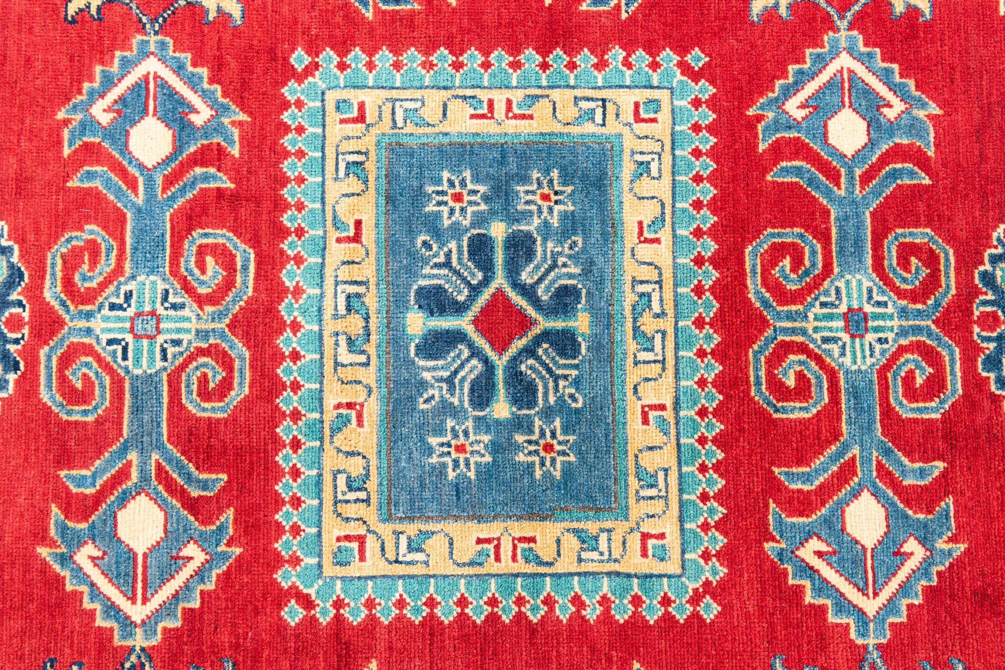 4' 10 x 7' Hand Knotted Kazak Rug