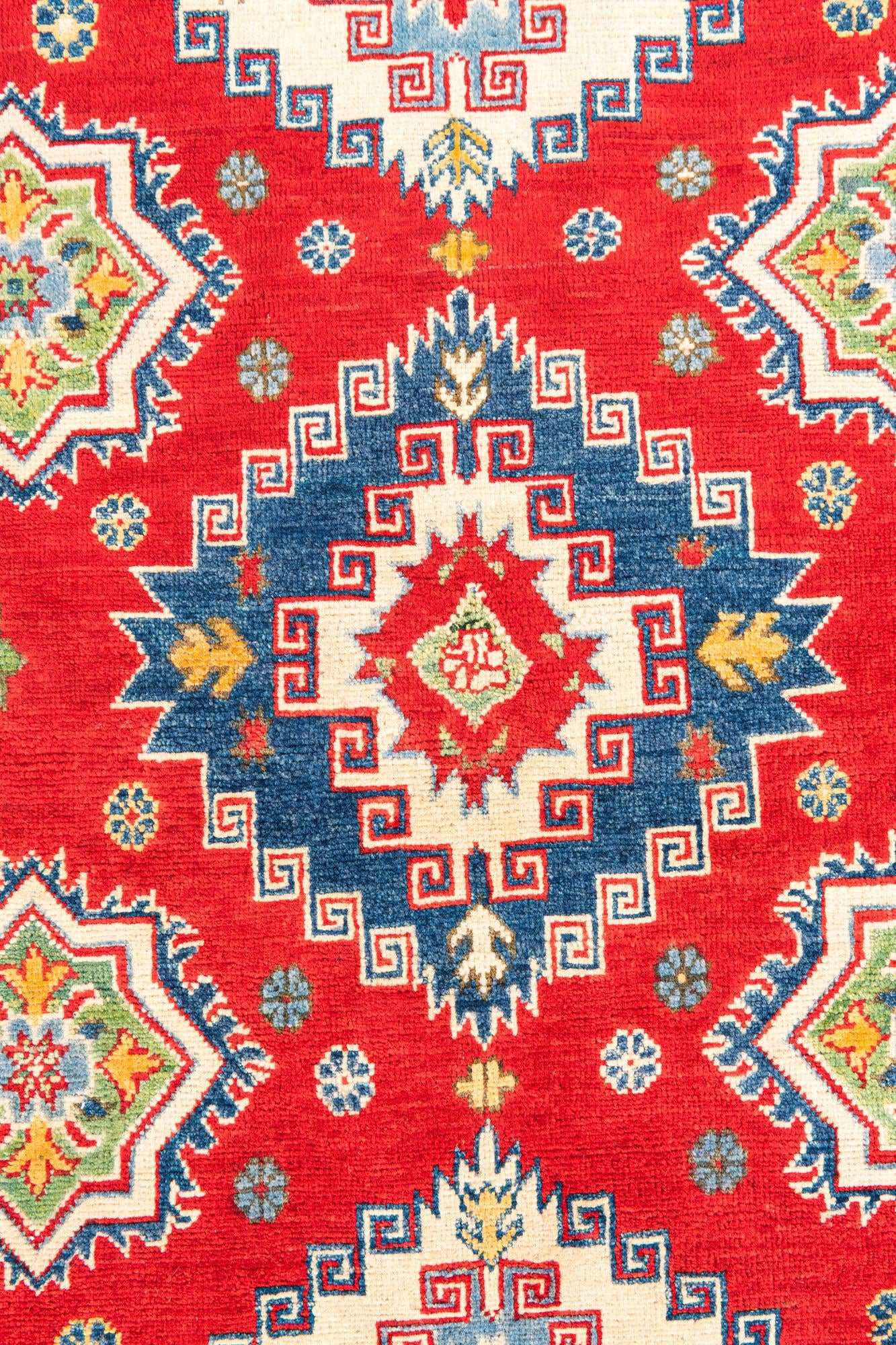 4' 10 x 6' 10 Hand Knotted Kazak Rug