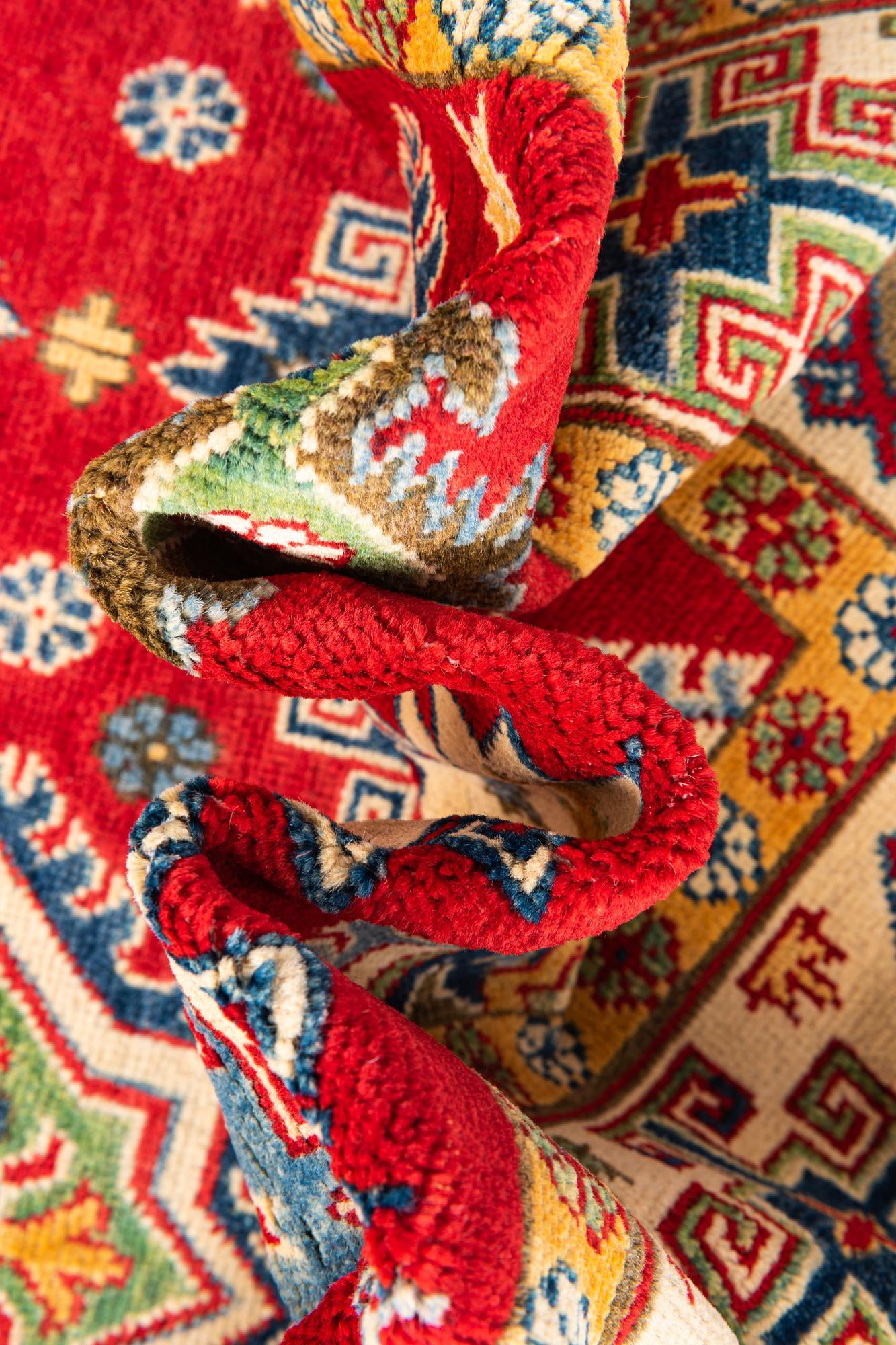 4' 10 x 6' 10 Hand Knotted Kazak Rug
