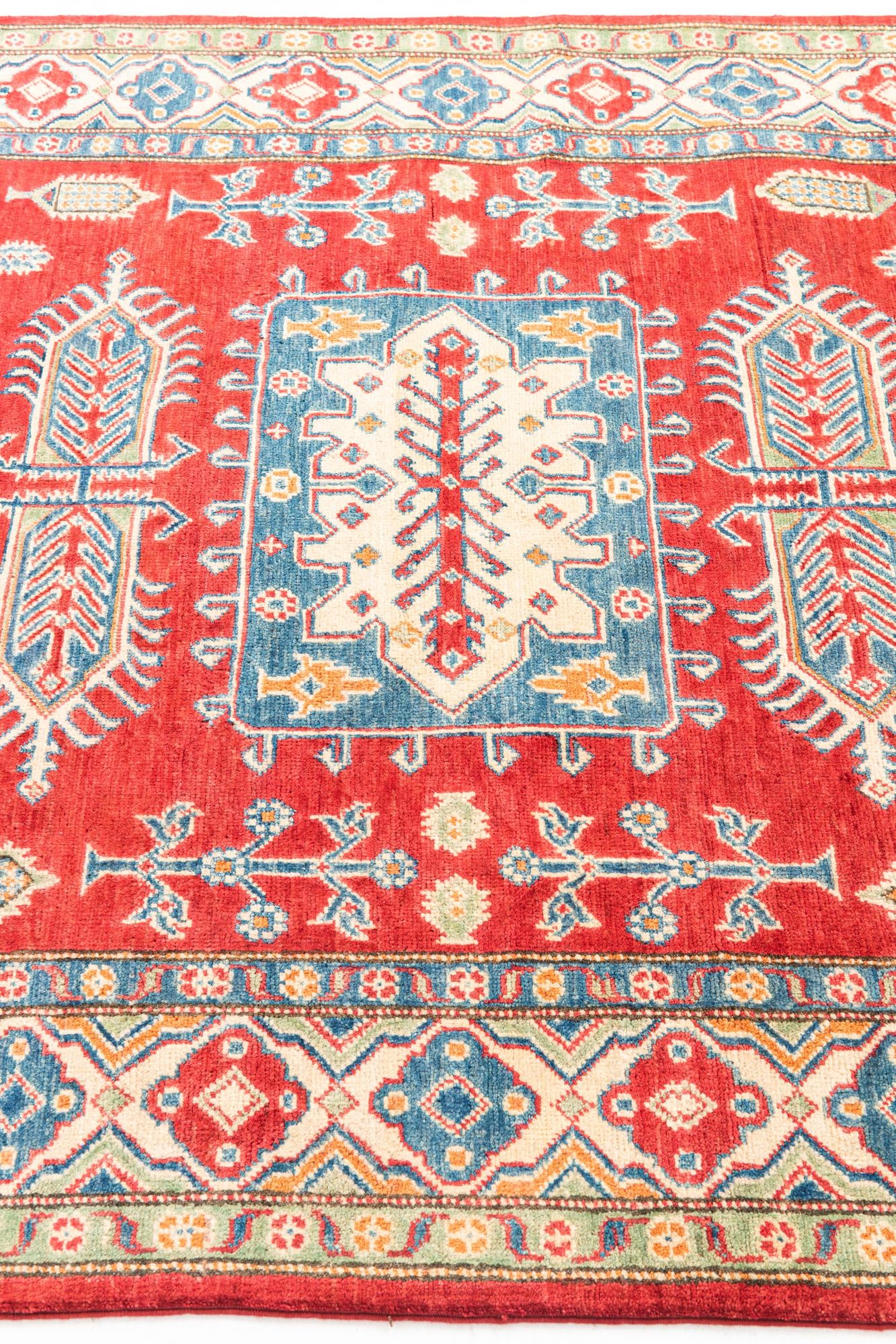 5' x 7' 1 Hand Knotted Kazak Rug