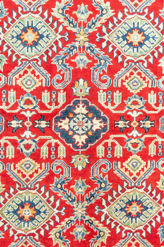 4' 10 x 6' 8 Hand Knotted Kazak Rug