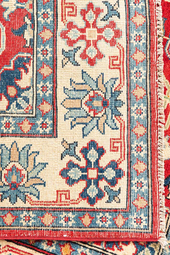 4' 10 x 6' 8 Hand Knotted Kazak Rug