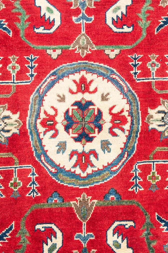 4' x 6' 1 Hand Knotted Kazak Rug