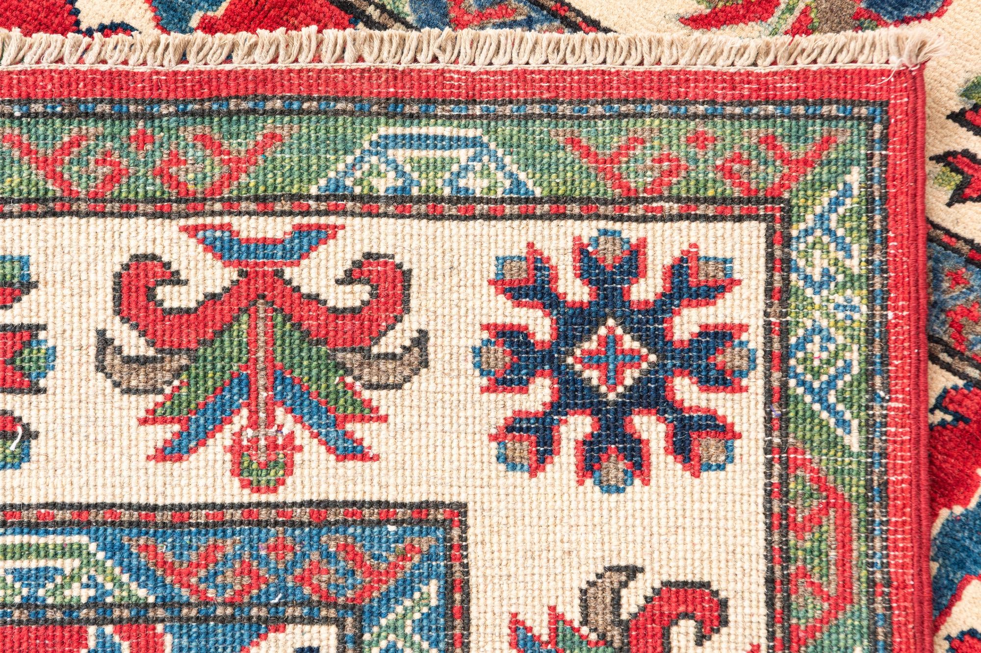 4' x 6' 1 Hand Knotted Kazak Rug