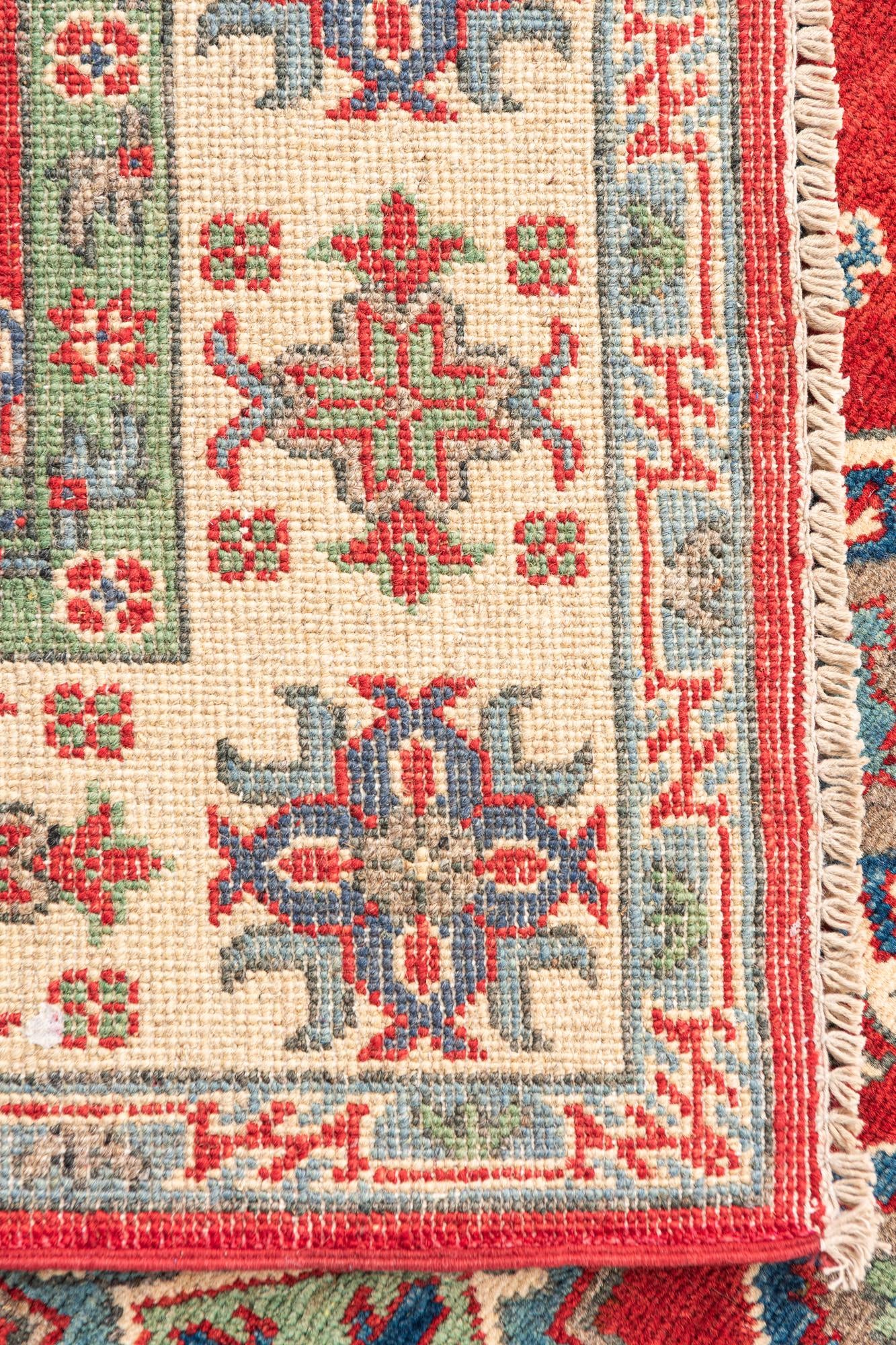 4' x 6' 1 Hand Knotted Kazak Rug