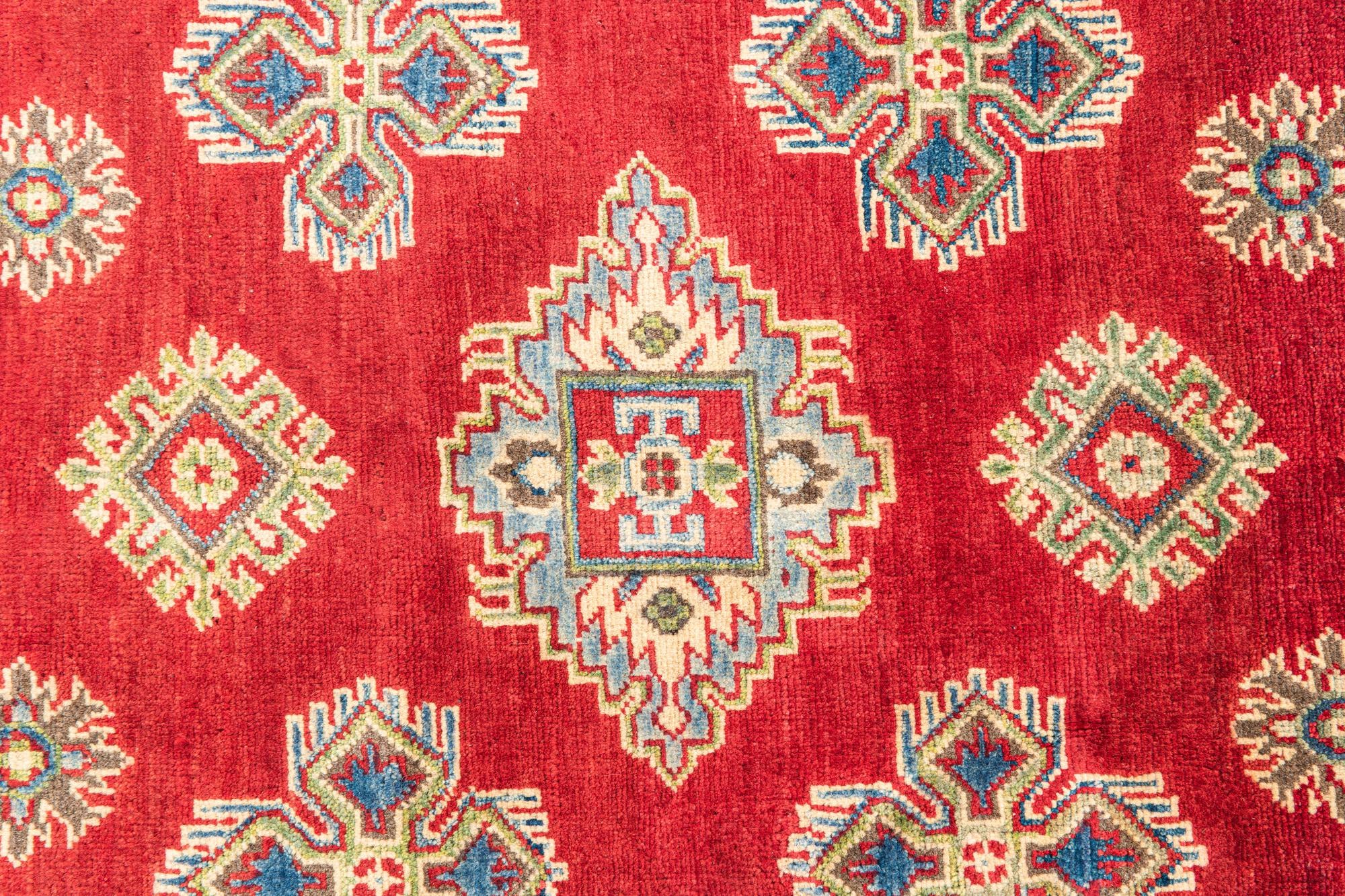 4' x 6' 1 Hand Knotted Kazak Rug