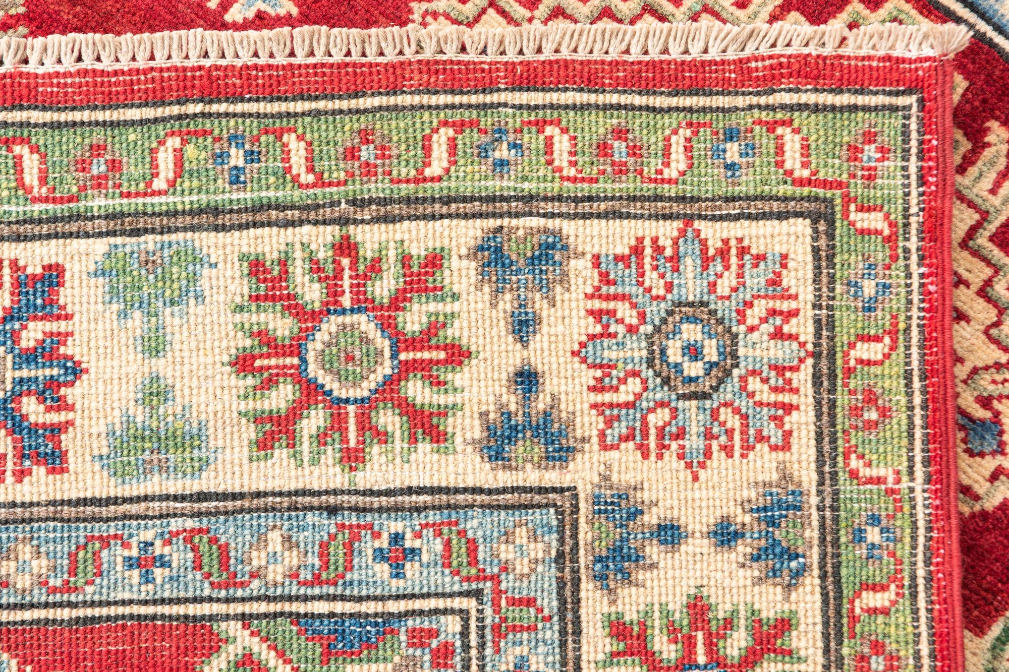 4' x 6' 1 Hand Knotted Kazak Rug