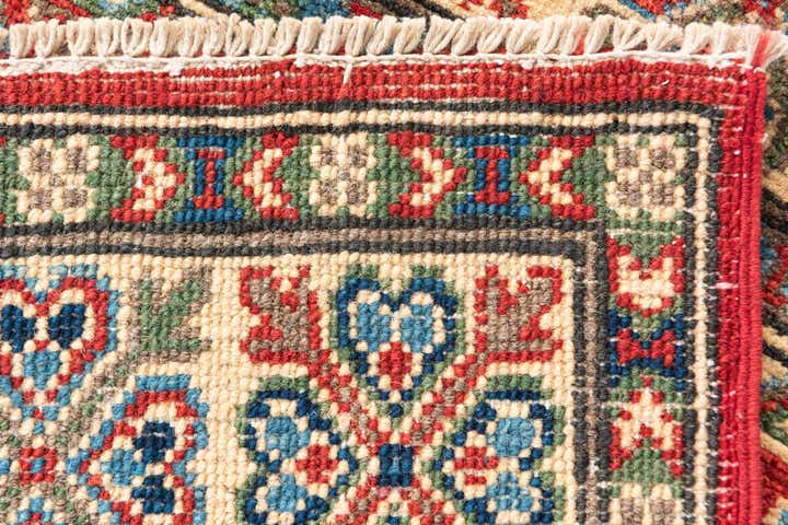 4' x 6' 1 Hand Knotted Kazak Rug