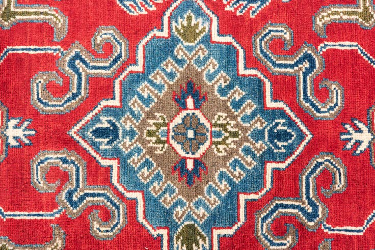 Detail image of 4' x 6' Hand Knotted Kazak Rug