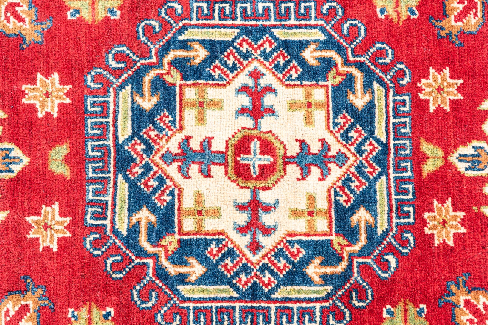 4' 10 x 6' 7 Hand Knotted Kazak Rug