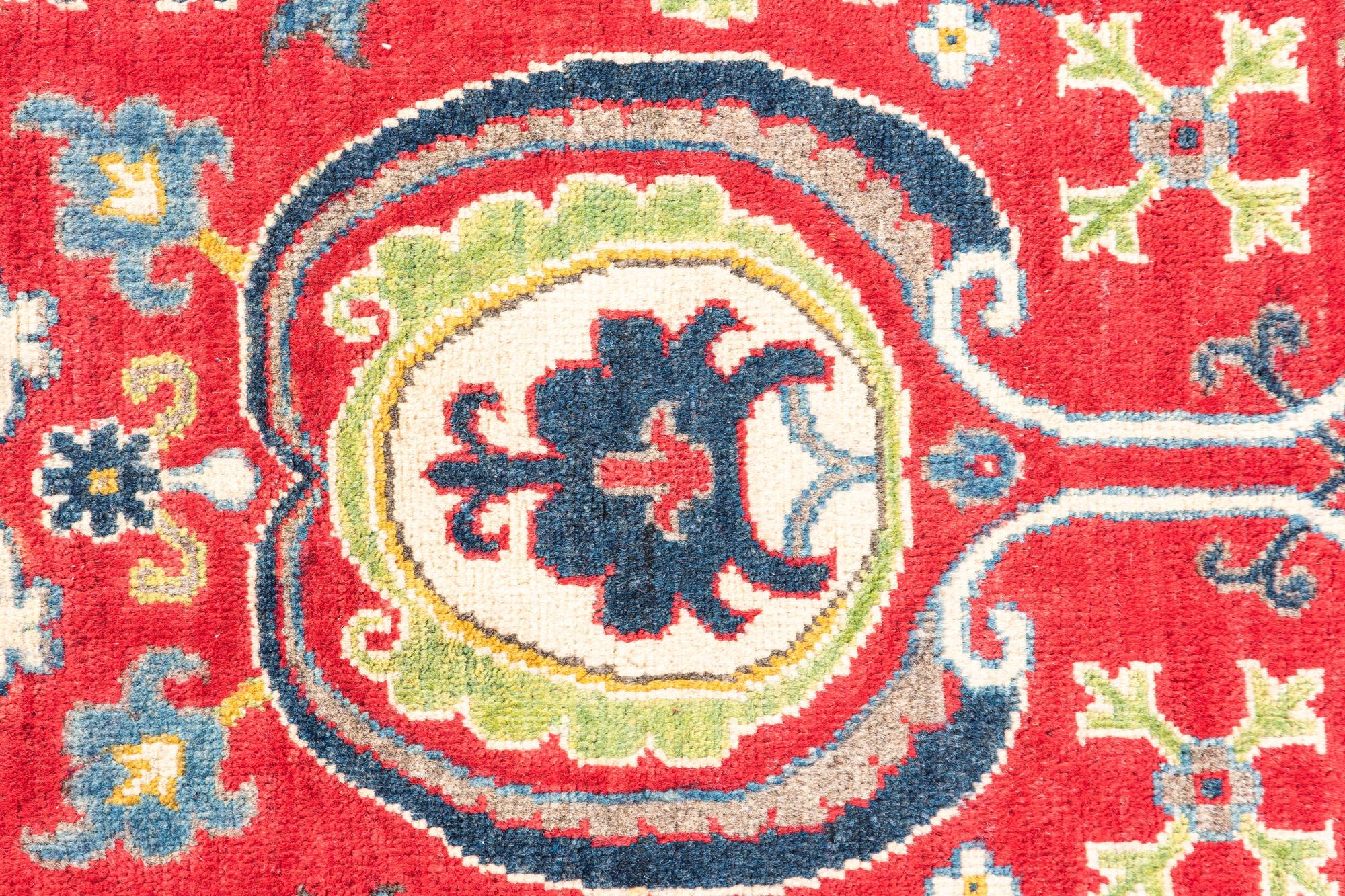 4' 10 x 6' 9 Hand Knotted Kazak Rug