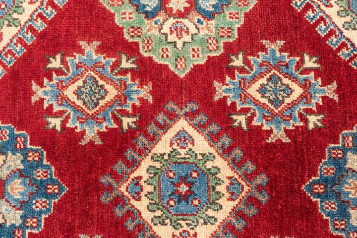 5' x 6' 10 Hand Knotted Kazak Rug