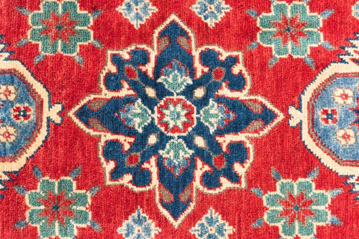 2' 9 x 4' 3 Hand Knotted Kazak Rug