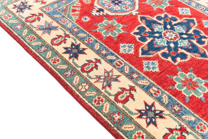2' 9 x 4' 3 Hand Knotted Kazak Rug