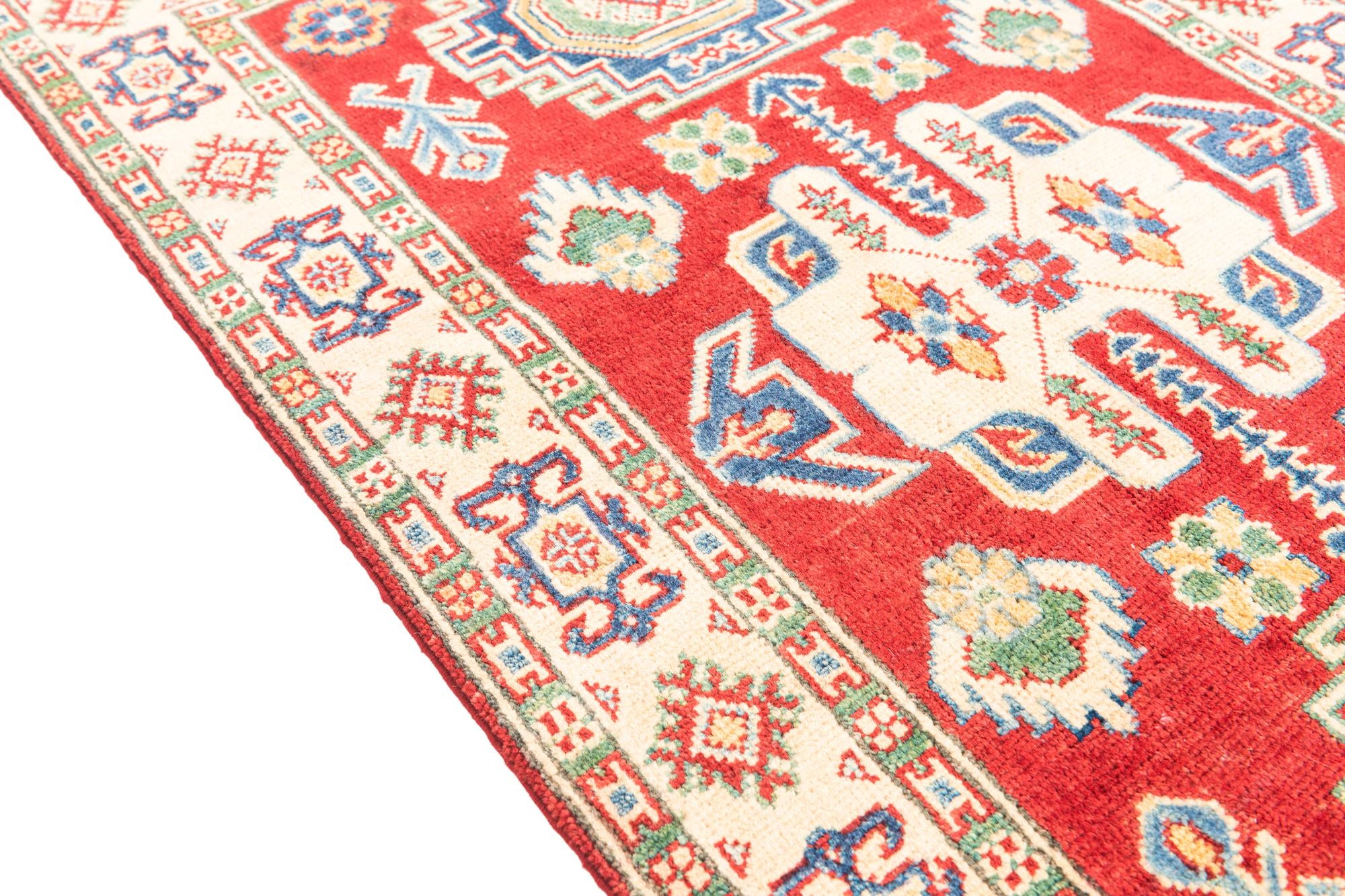 2' 8 x 4' 6 Hand Knotted Kazak Rug