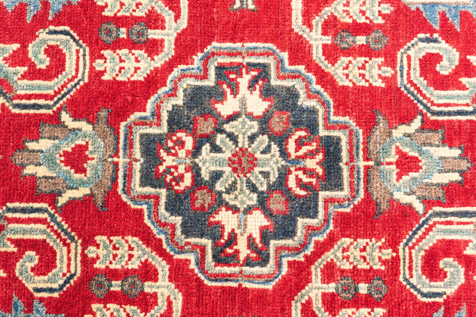 2' 9 x 4' 2 Hand Knotted Kazak Rug