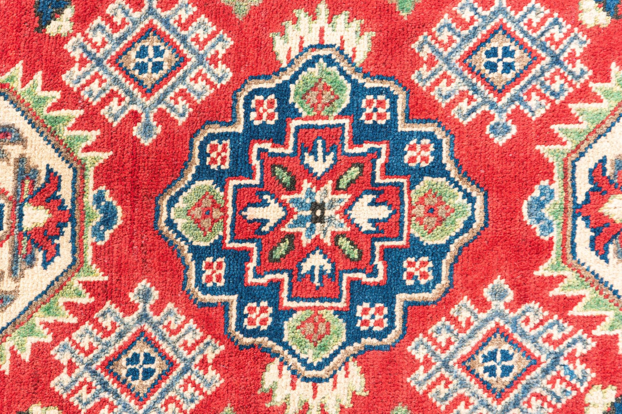 2' 7 x 4' 2 Hand Knotted Kazak Rug