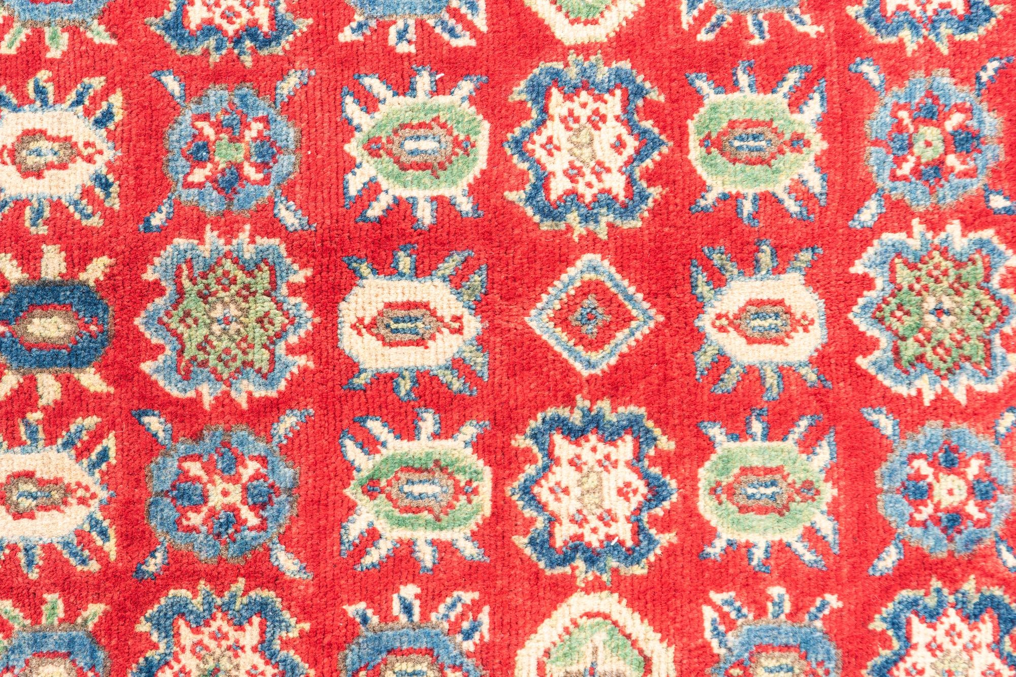 2' 9 x 4' Hand Knotted Kazak Rug