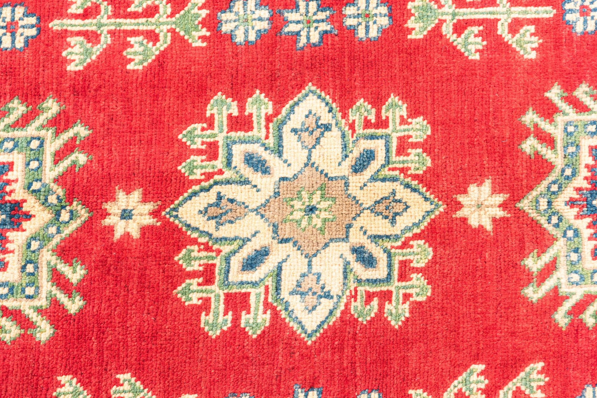 2' 8 x 4' 2 Hand Knotted Kazak Rug