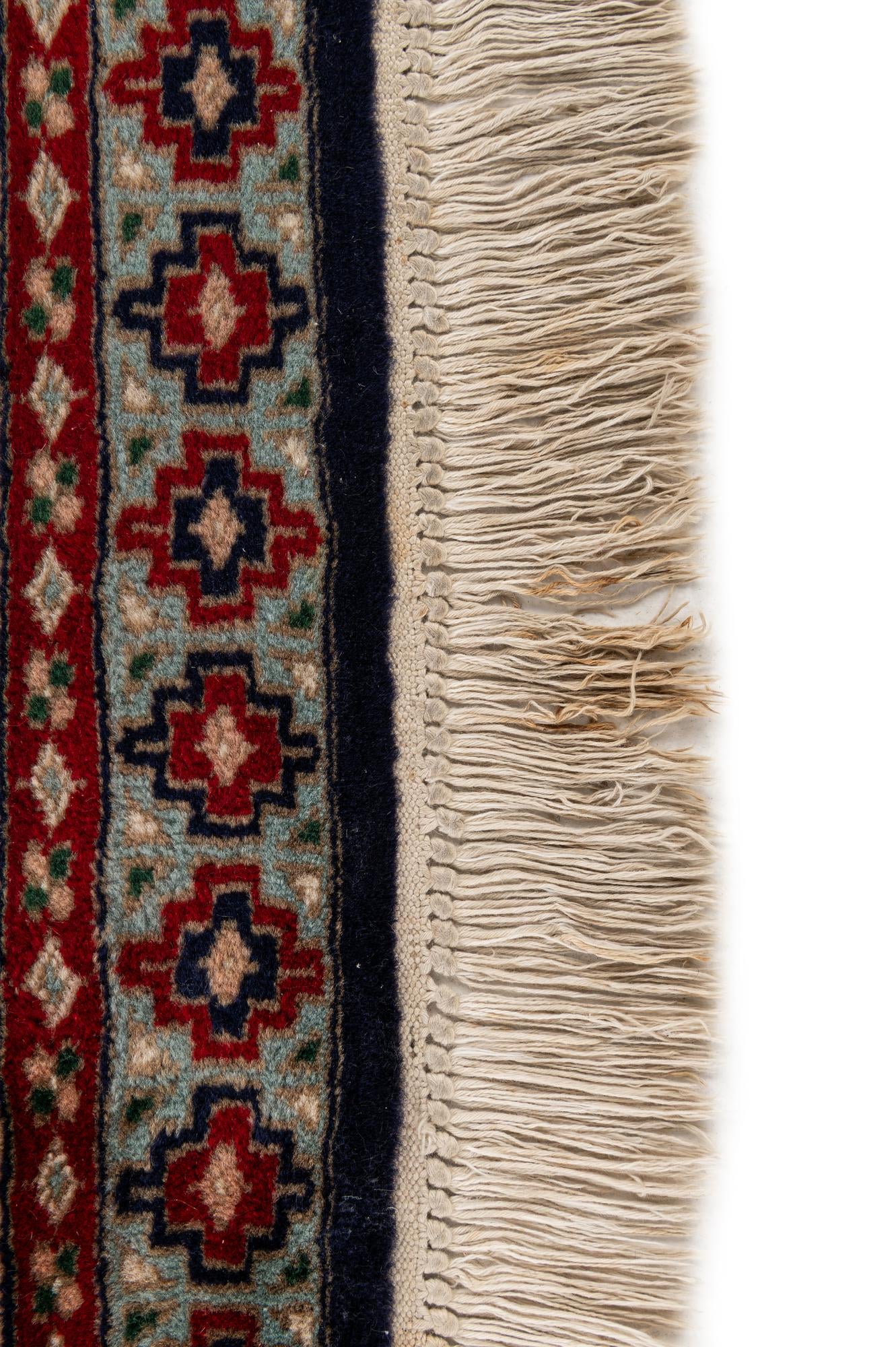 4' x 6' 1 Hand Knotted Kazak Rug