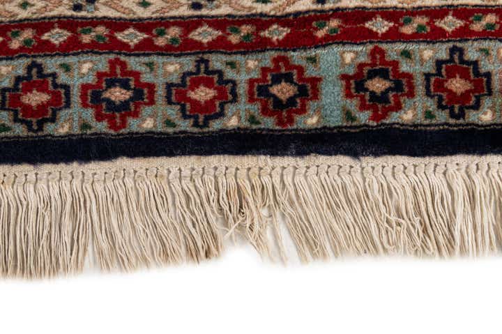 4' x 6' 1 Hand Knotted Kazak Rug