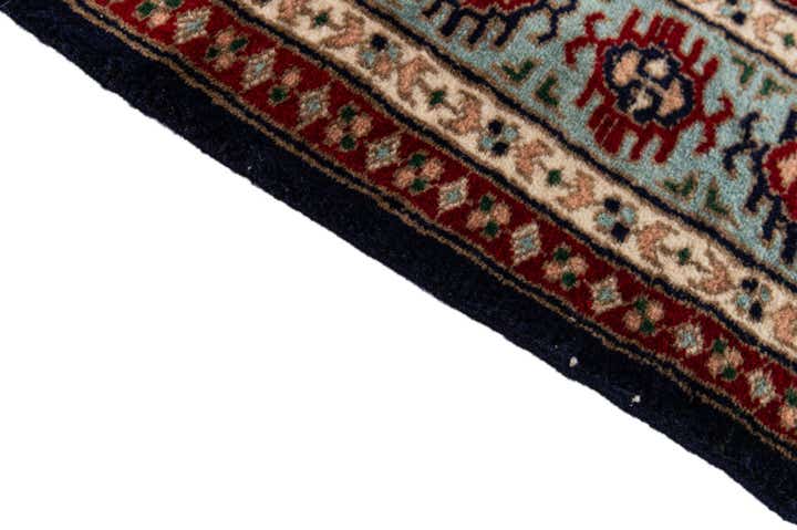 4' x 6' 1 Hand Knotted Kazak Rug