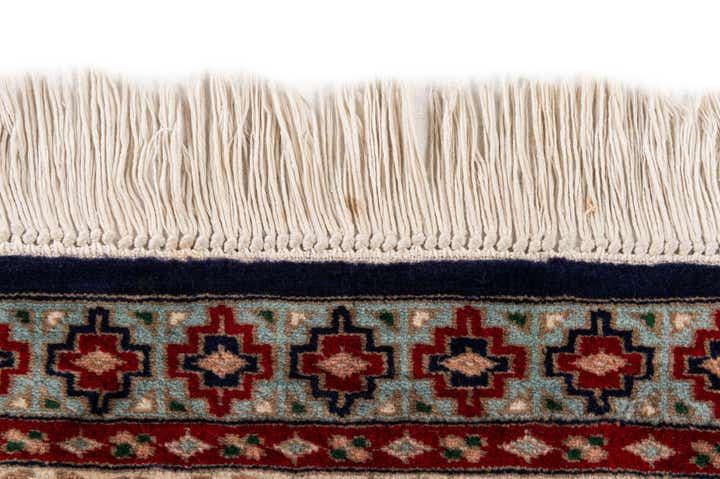 4' x 6' 1 Hand Knotted Kazak Rug