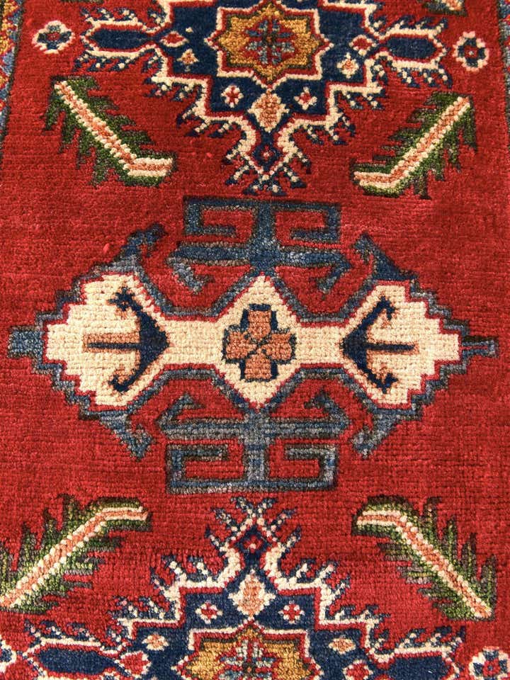 2' x 3' Hand Knotted Kazak Rug