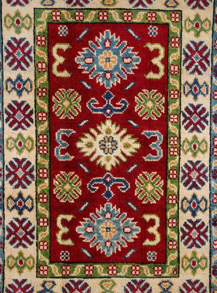 Detail image of 2' x 3' 1 Hand Knotted Kazak Rug